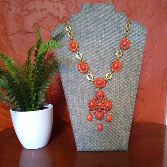 Stunning! Stella & Dot Statement Necklace 2-in-1 Pendant Coral Red on Gold Tone - Picture 1 of 4